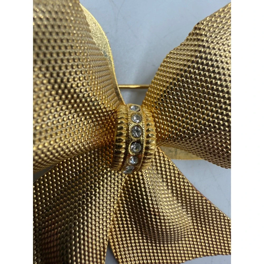 Vintage Gold Tone Textured Mesh Bow Brooch Rhinestone Center Statement Pin